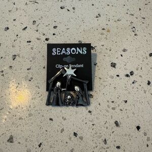 NWT Seasons Nativity Scene Clip-On Brooch